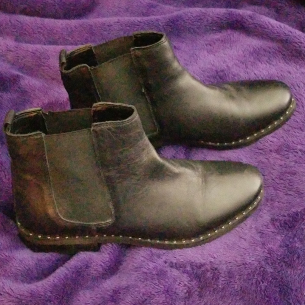 Steve Madden boots